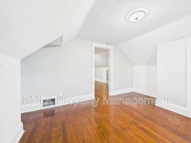 Building Photo - 973 Harrison Ave