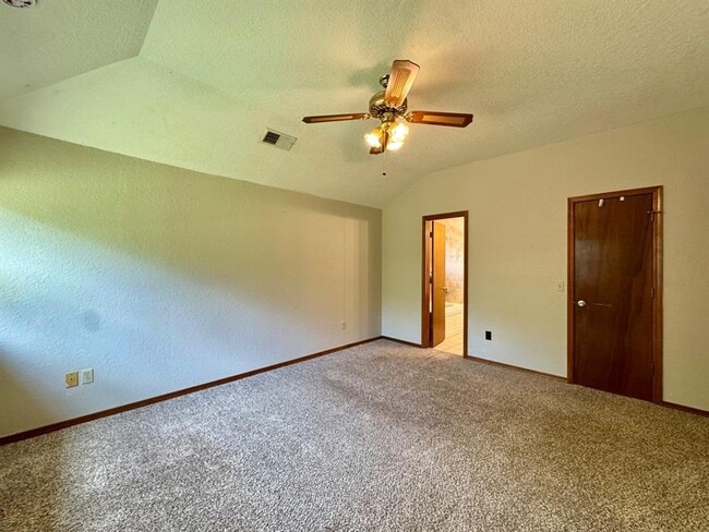Building Photo - 11628 Lorene Ave