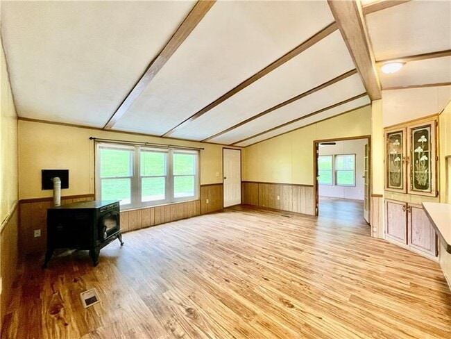 Building Photo - 535 Swihart Rd