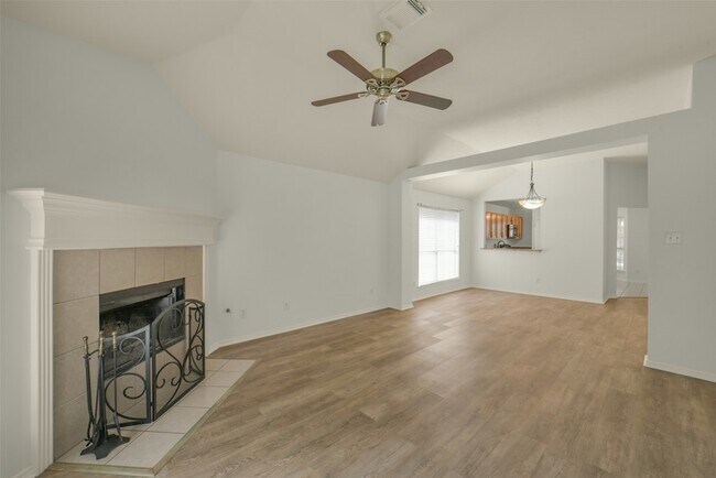 Building Photo - 21007 Terrace View Dr