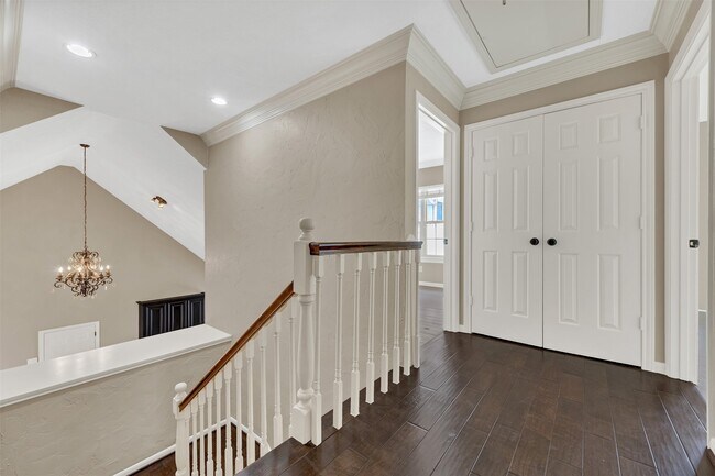 Building Photo - 7659 Ameswood Rd