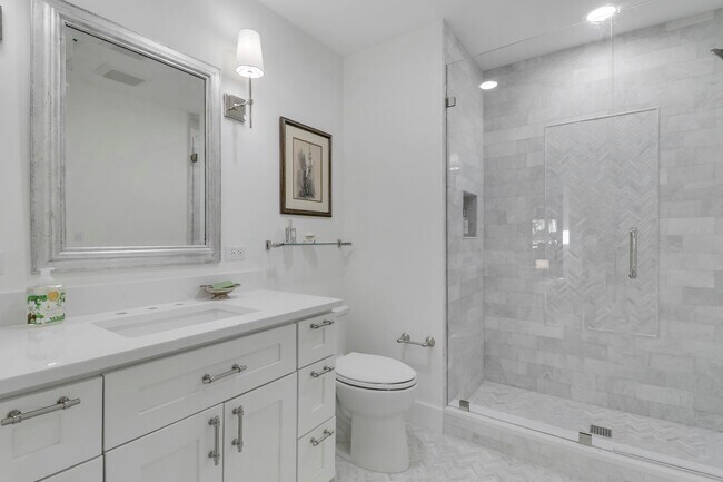 Building Photo - 13760 Sand Crane Dr