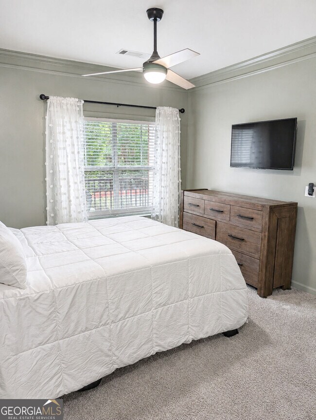 Building Photo - 1850 Cotillion Dr