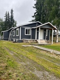 Building Photo - 308 Haines Ave