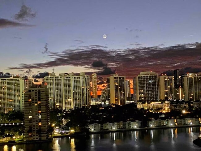 Building Photo - 18081 Biscayne Blvd