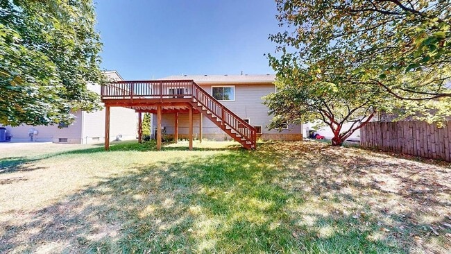 Building Photo - 5709 Nike Dr