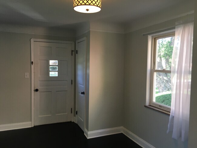 Building Photo - 4341 W 215th St