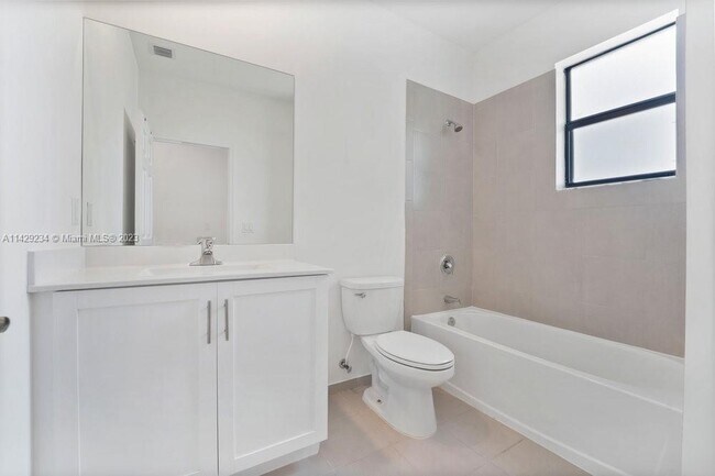 Building Photo - 11036 W 35th Way