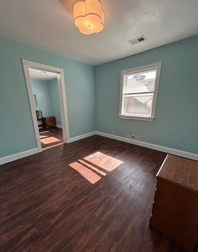 Building Photo - 2 Bedroom 2 Bath Home in Kill Devil Hills