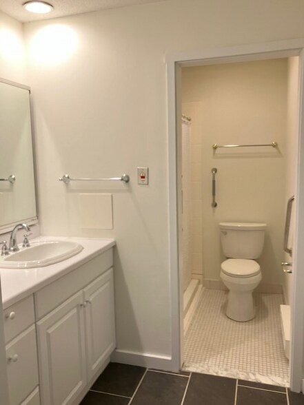 Building Photo - 41 Ashton Way