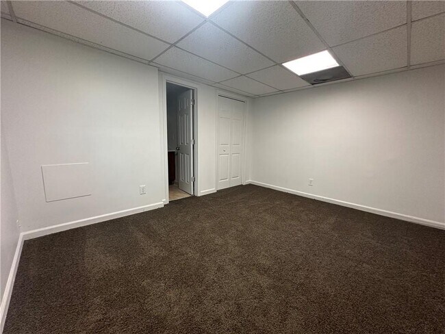 Building Photo - 330 Homestead Cir NW