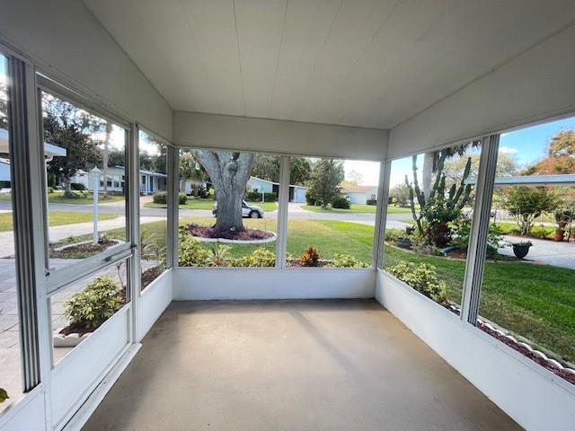 Building Photo - 909 Orchid St