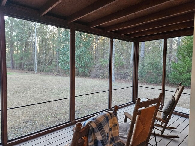 Building Photo - 3 Bedroom 2 Bath unfurnished home located in Sneads Ferry