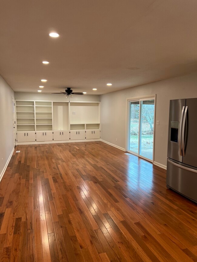 Building Photo - 1655 N Ramsey Ave