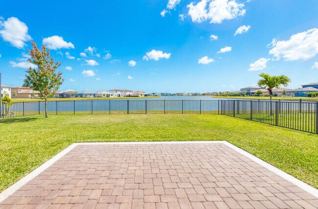 Building Photo - 8148 NW Greenbank Cir