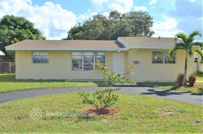 Building Photo - 1141 N 66 Terrace