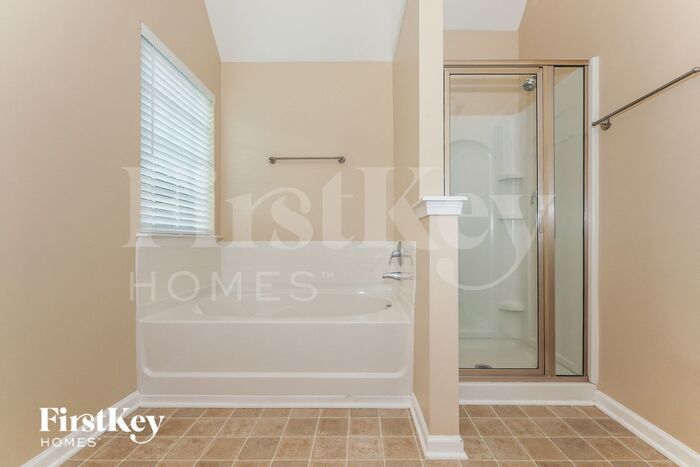 Building Photo - 4819 Eagle Creek Dr