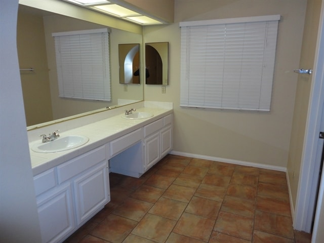 Building Photo - 9000 Feather River Ct