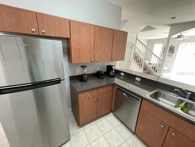 Building Photo - 1202 S Beach Cir