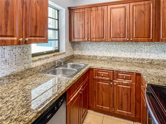 Building Photo - 5245 SW 98th Ct