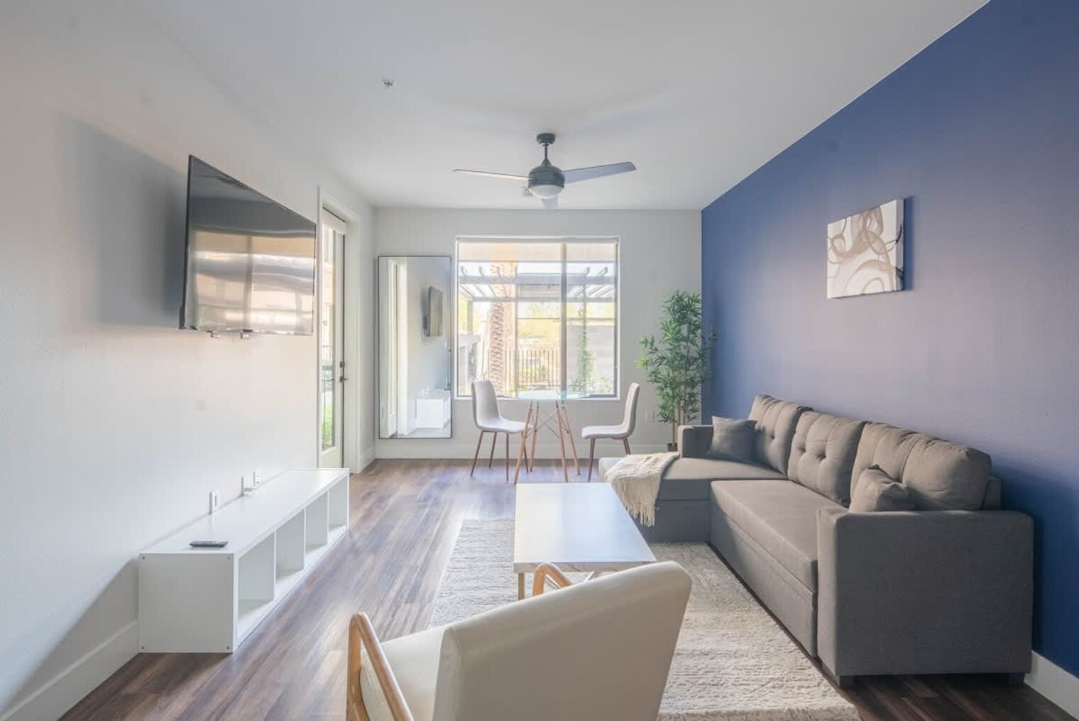 Building Photo - 701 W Rio Salado Pkwy