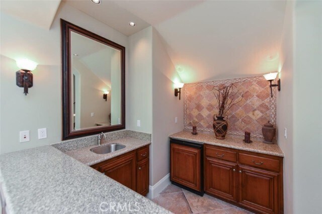 Building Photo - 11 Skyridge Cir