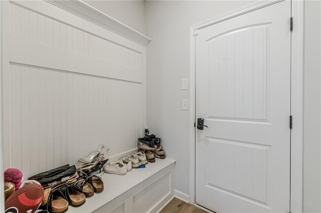 Building Photo - 4876 Elm Leaf Dr