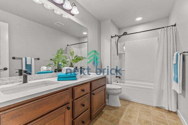 Building Photo - Spacious 4-Bed, 4-Bath Retreat in Sammamish – 3300 Sq Ft of Comfort and Style!