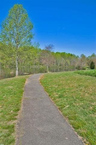 Building Photo - Bright Townhouse Available in Forest Lakes