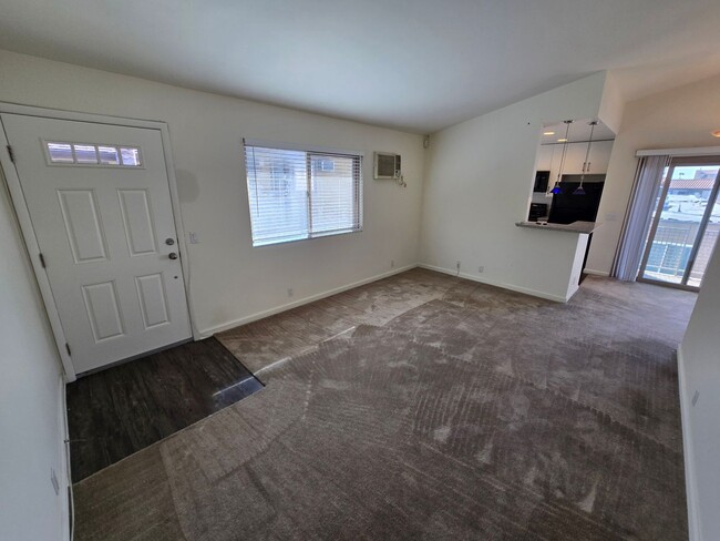 Building Photo - MOVE-IN SPECIAL: 1/2 off 1st month's rent! 2bd 2 ba Condo w/Garage