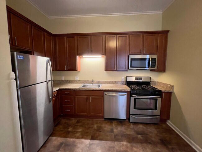 Building Photo - 620 Rock St