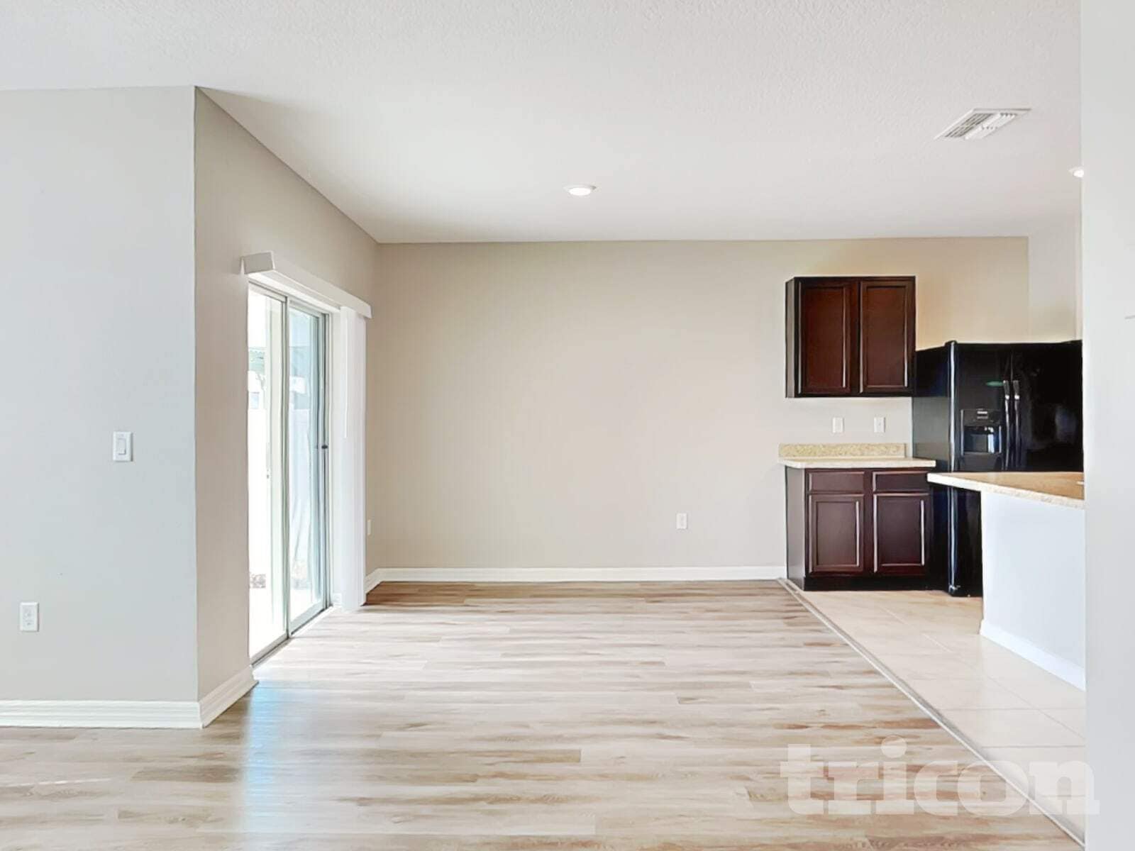 Building Photo - 935 Summer Glen Dr