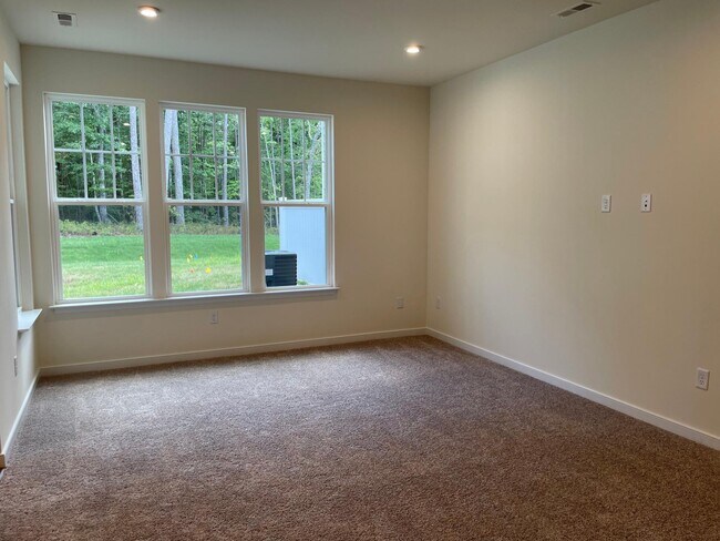 Building Photo - 18405 Palisades Ct
