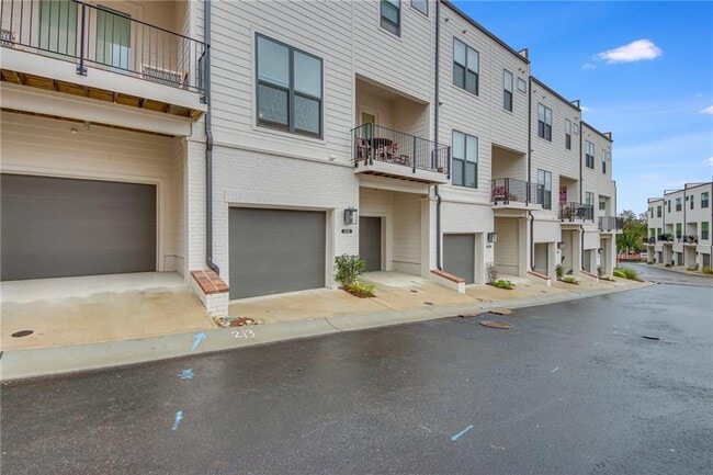 Building Photo - 306 Burgess Walk
