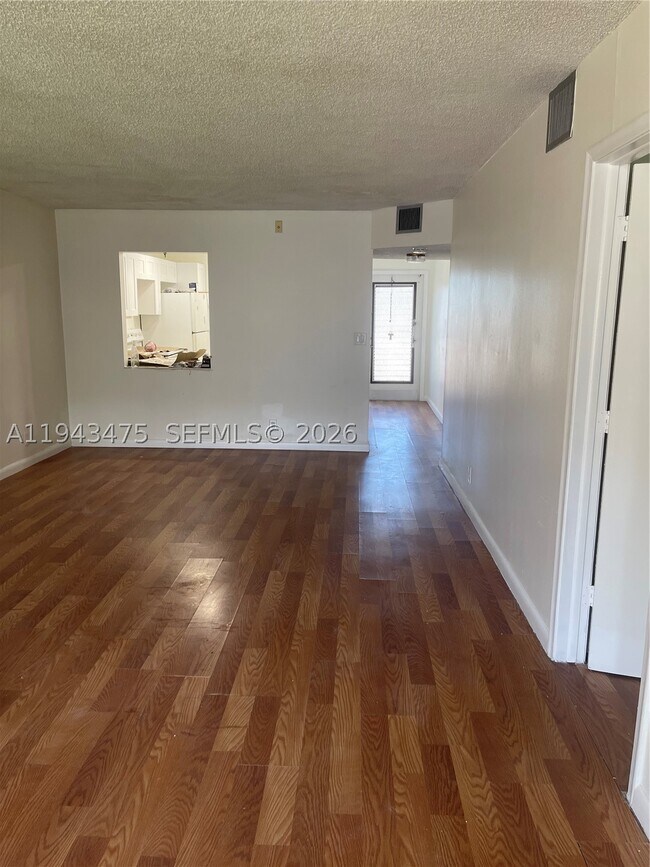 Building Photo - 2541 Aragon Blvd