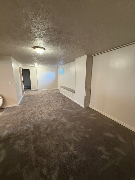 Building Photo - 1105 W 10550 S