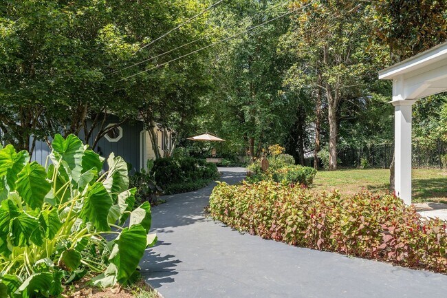 Building Photo - Gated versatile lifestyle property tucked into the heart of Tennessee’s most scenic countryside