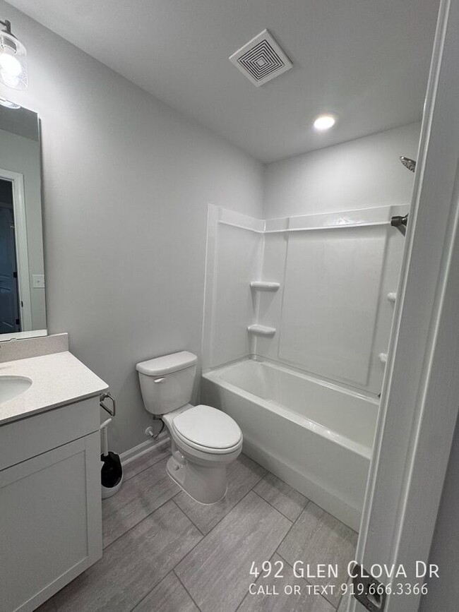 Building Photo - 492 Glen Clova Dr