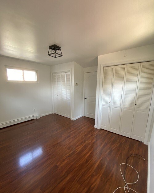Building Photo - 10 Tollgate Ct
