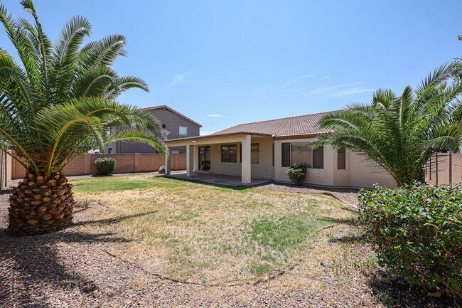 Building Photo - COMING SOON !! Lovely 4Bedroom/2Bath in the Heart of Chandler