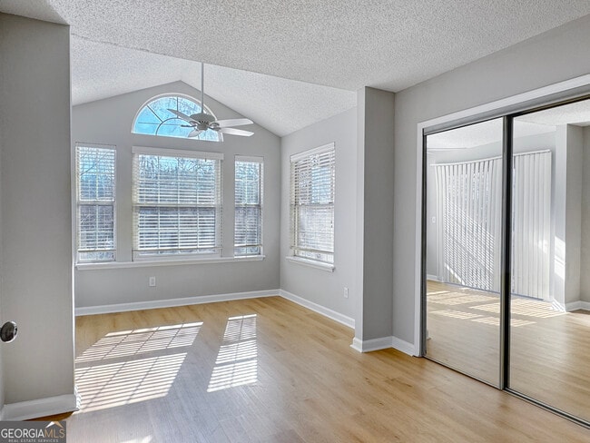Building Photo - 901 Wentworth Ct