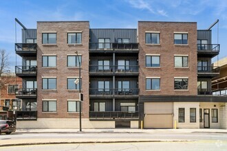 Building Photo - 1802 S State St