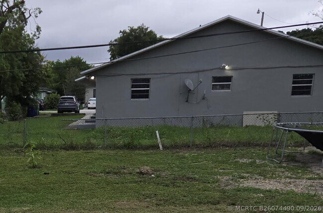 Building Photo - 15721 NW 39th Pl
