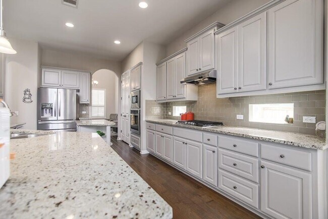Building Photo - 121 Alondra Way