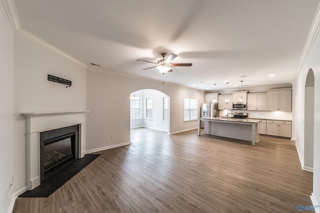 Building Photo - 15036 Lakeside Trail SW
