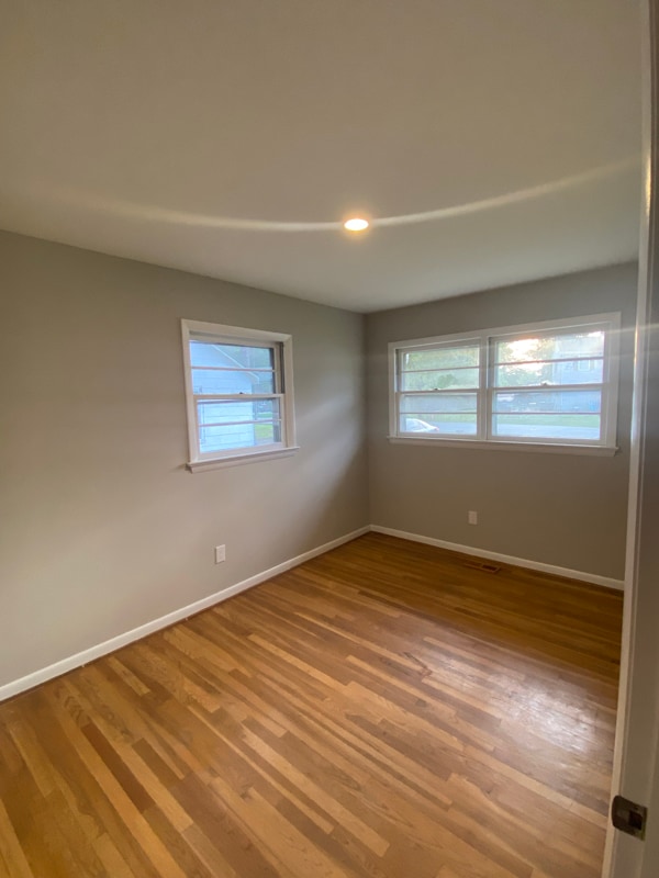 Building Photo - 298 Eastwood Dr
