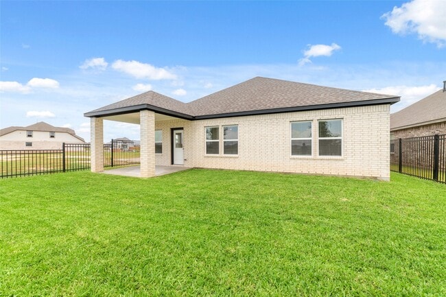 Building Photo - 5831 Westwood Shr Dr