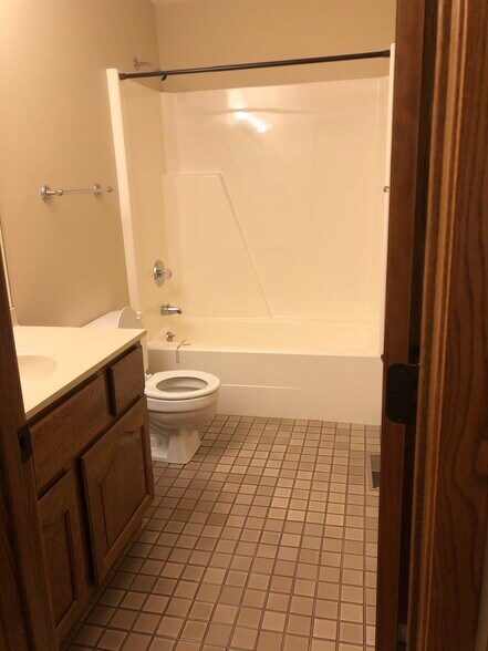 Main Bathroom - 1419 12th St W