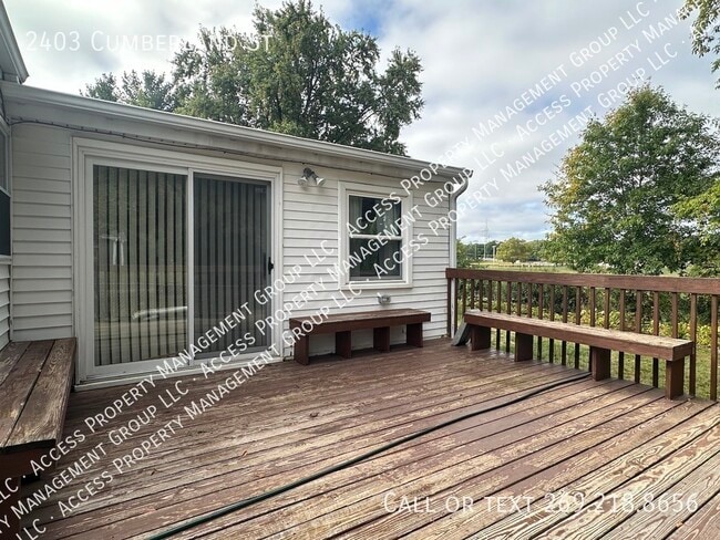 Building Photo - Large Westwood Kalamazoo home for rent!  4...