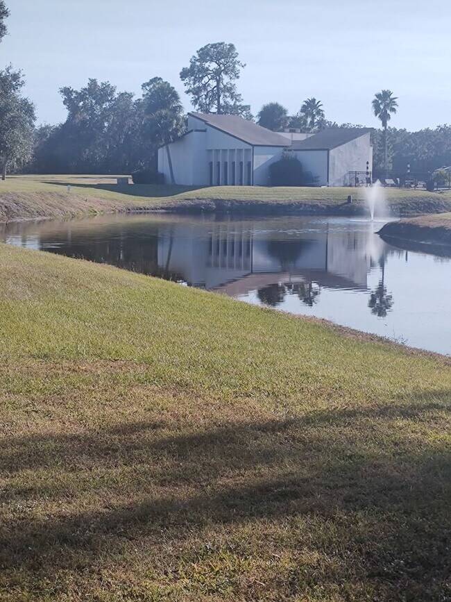 Building Photo - 12201 Sandalwood Dr